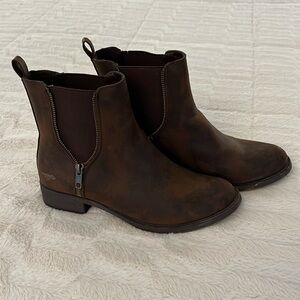 Rocket dog size 8 brown boots